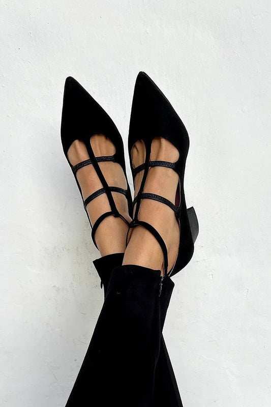 JADE | SPITZE PUMPS MIT RIEMCHEN