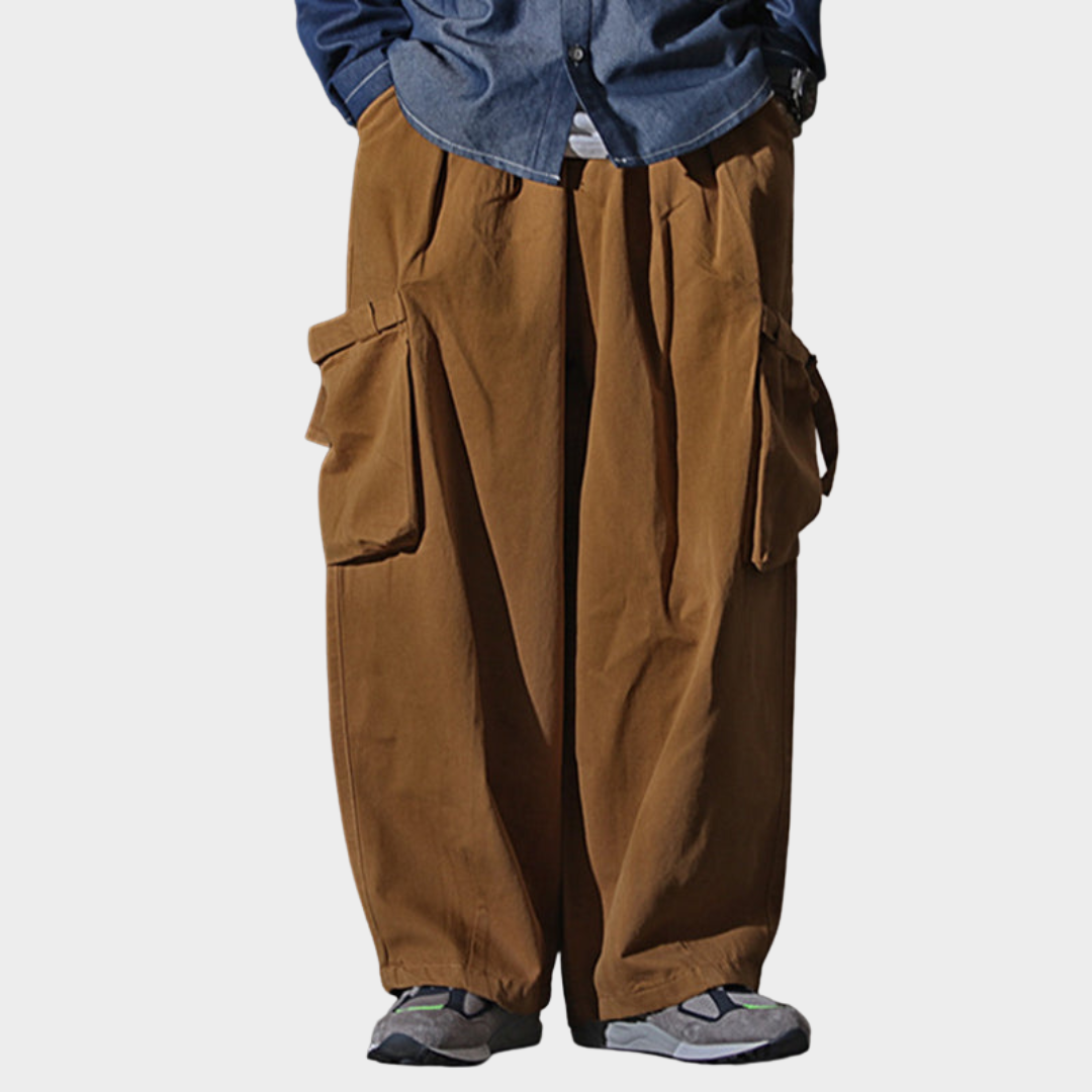 Lose Hose mit weitem Bein