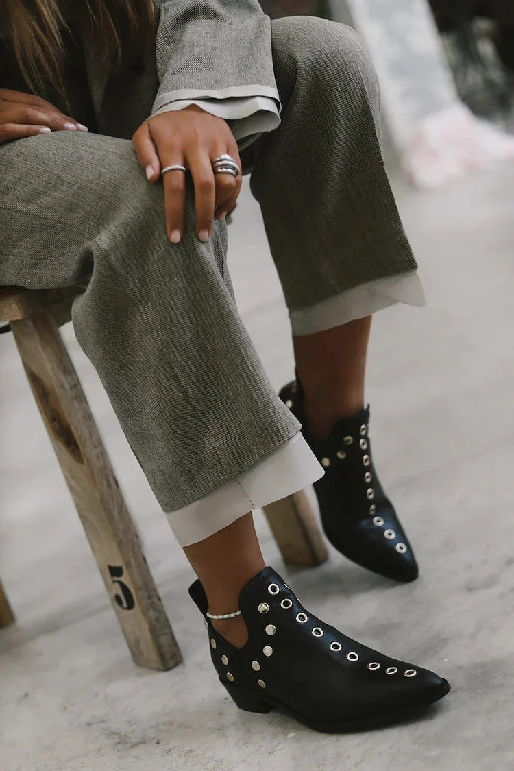 LILA | BESETZTE SPITZE STIEFEL