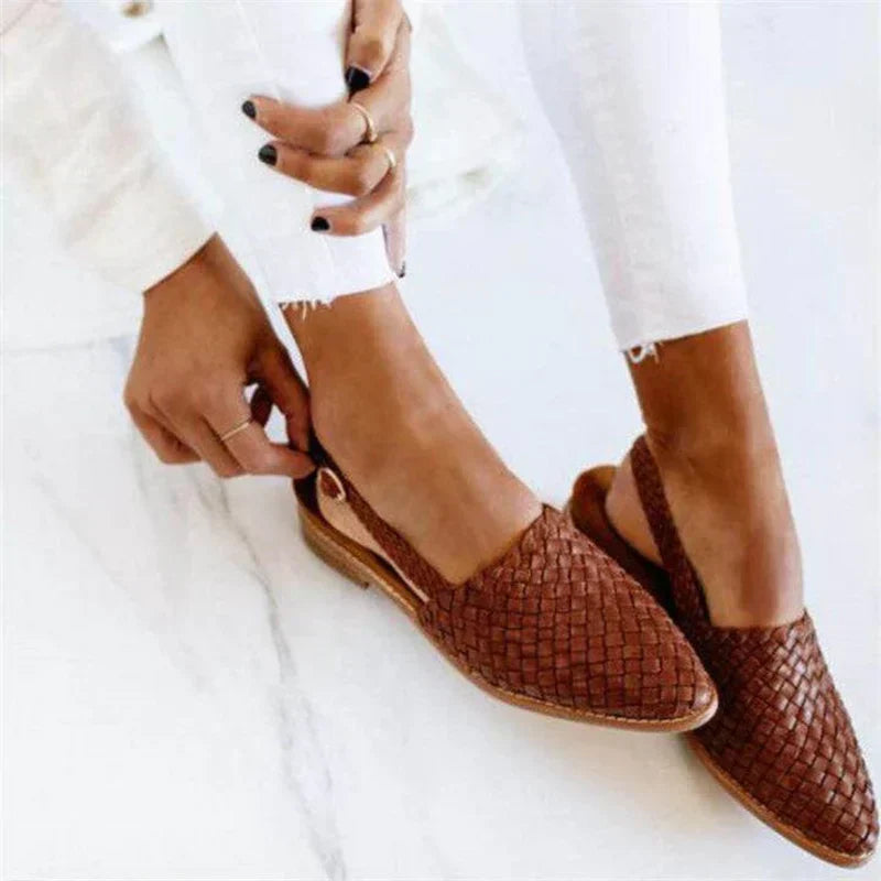 Cleo - Stilvolle Woven Slip-On Flats