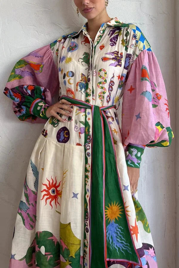 Französisches Maxikleid mit Plissee-Druck im Retro-Stil