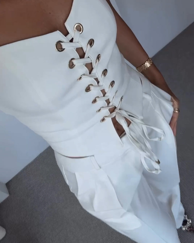 Romina - Zweiteiliges Ensemble mit einem Oberteil zum Binden mit schmalen Trägern und einer fließenden weiten Hose
