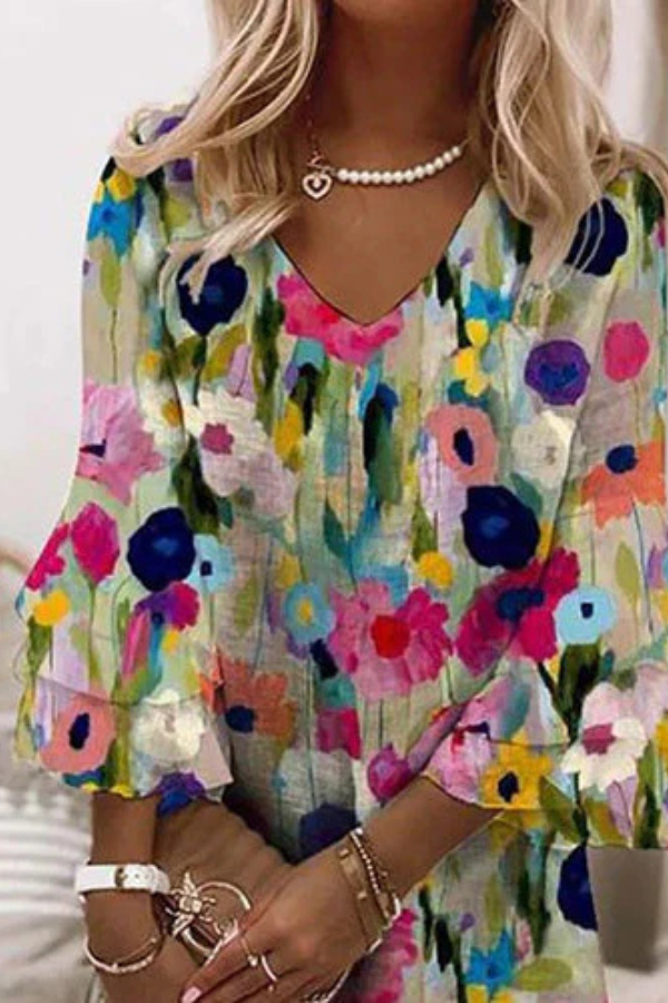Tabitha - Romantisches Minikleid mit Blumendruck und V-Ausschnitt