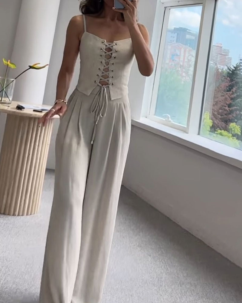 Romina - Zweiteiliges Ensemble mit einem Oberteil zum Binden mit schmalen Trägern und einer fließenden weiten Hose