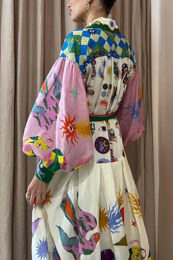 Französisches Maxikleid mit Plissee-Druck im Retro-Stil
