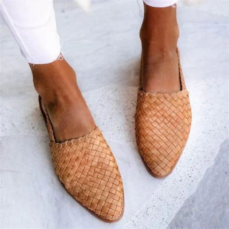 Cleo - Stilvolle Woven Slip-On Flats