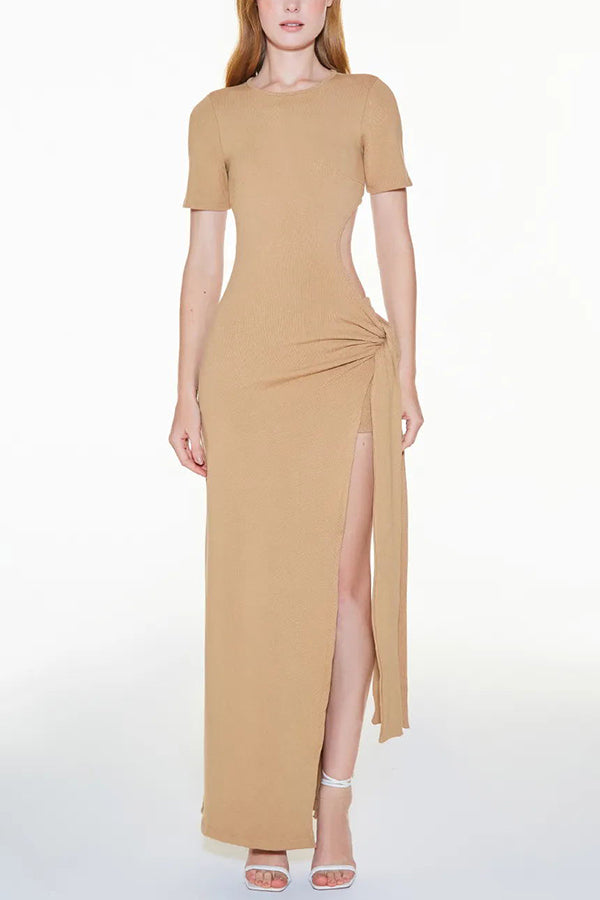 Mille - Langes Kleid mit Schlitz und Seitenknoten