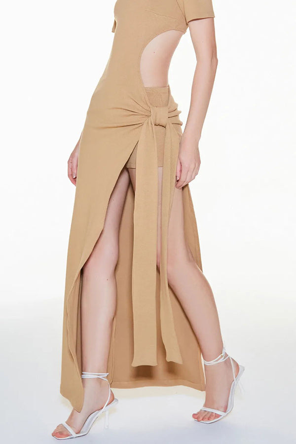 Mille - Langes Kleid mit Schlitz und Seitenknoten