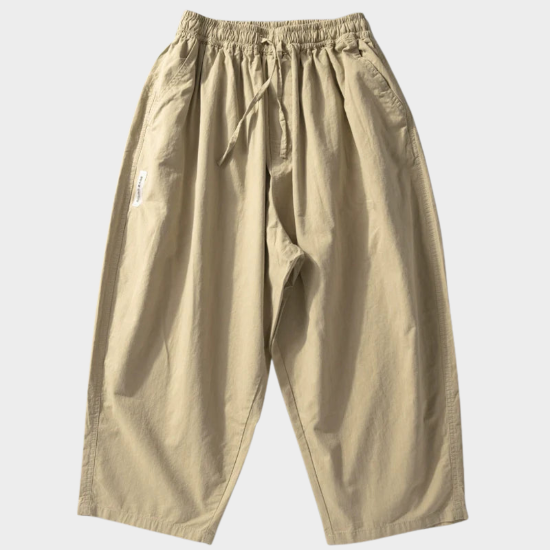 Japanische Karottenhose mit weitem Bein und lockerem Sitz