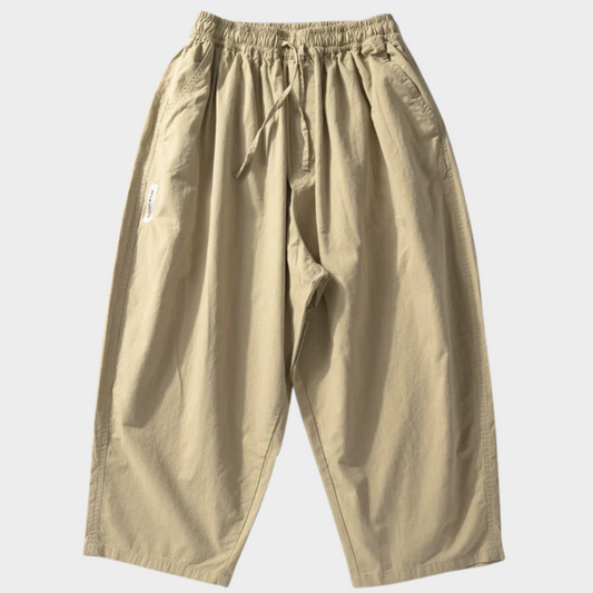 Japanische Karottenhose mit weitem Bein und lockerem Sitz