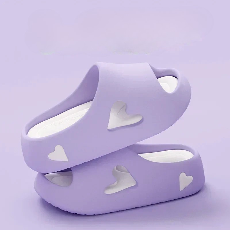 Lorien - Cloud Soft Flip Flops mit verspielter Herzform