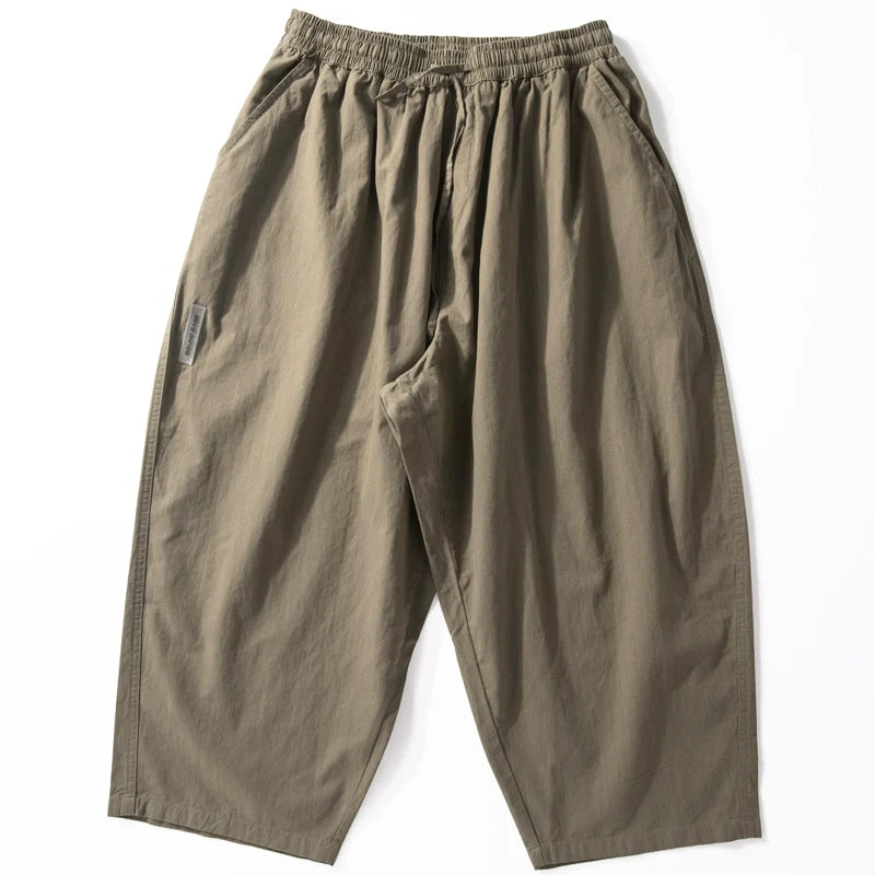 Japanische Karottenhose mit weitem Bein und lockerem Sitz