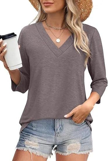Carine - T-shirt mit V-Ausschnitt