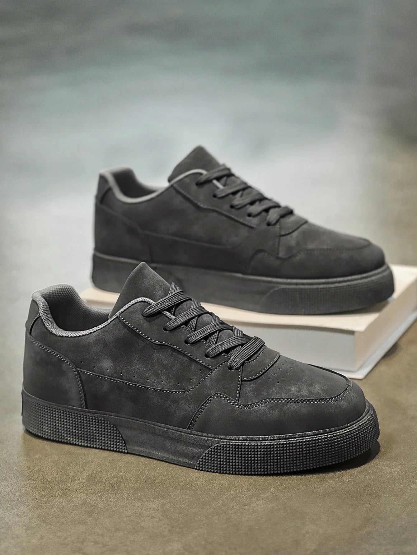 Valen Sneaker aus Wildleder