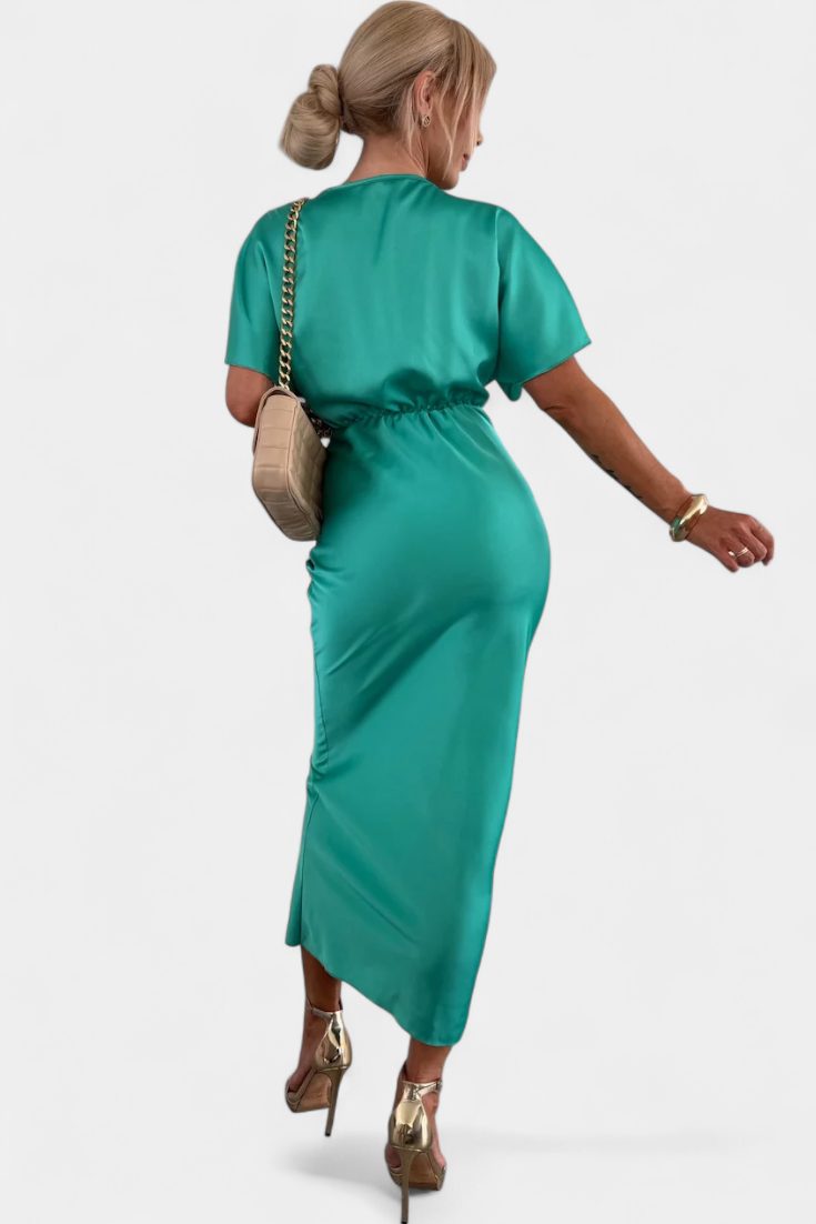 Emryn – Weiches Kleid mit gekreuztem Knoten