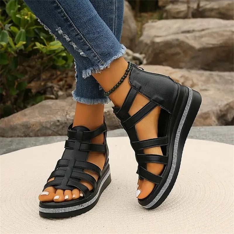 Sara - Plateausandalen mit Strassverzierung