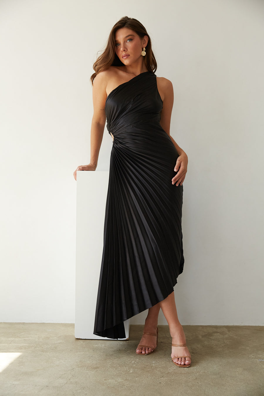Sylviana - Ein-Schulter-Kleid mit Plissee Midi