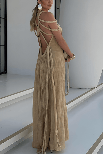 Polina - Plissiertes langes Kleid mit Seilgeflecht und kunstvollem Ausschnitt