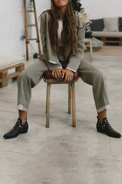 LILA | BESETZTE SPITZE STIEFEL