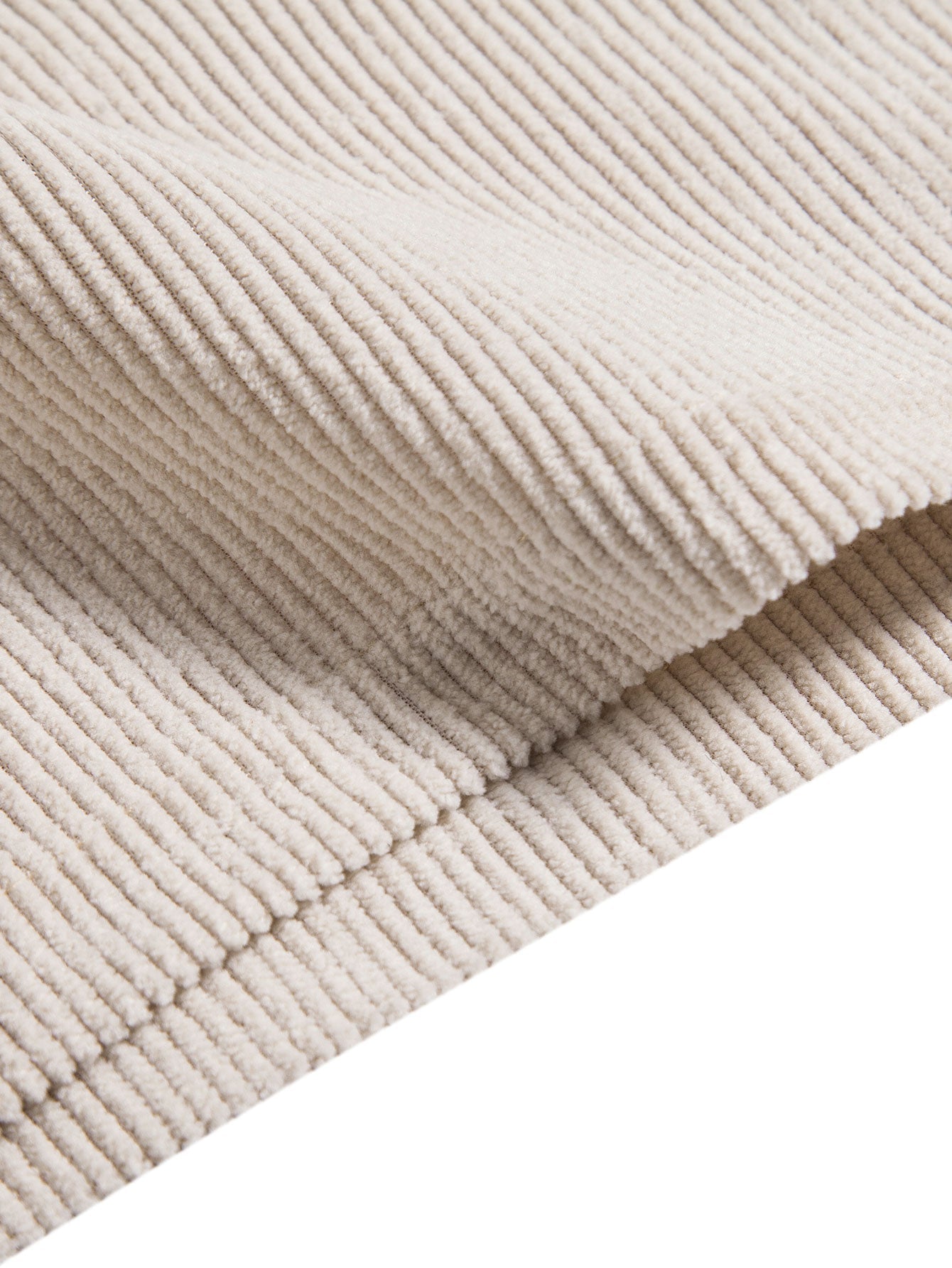 Kurzärmeliges Cordhemd mit Knöpfen und Shorts