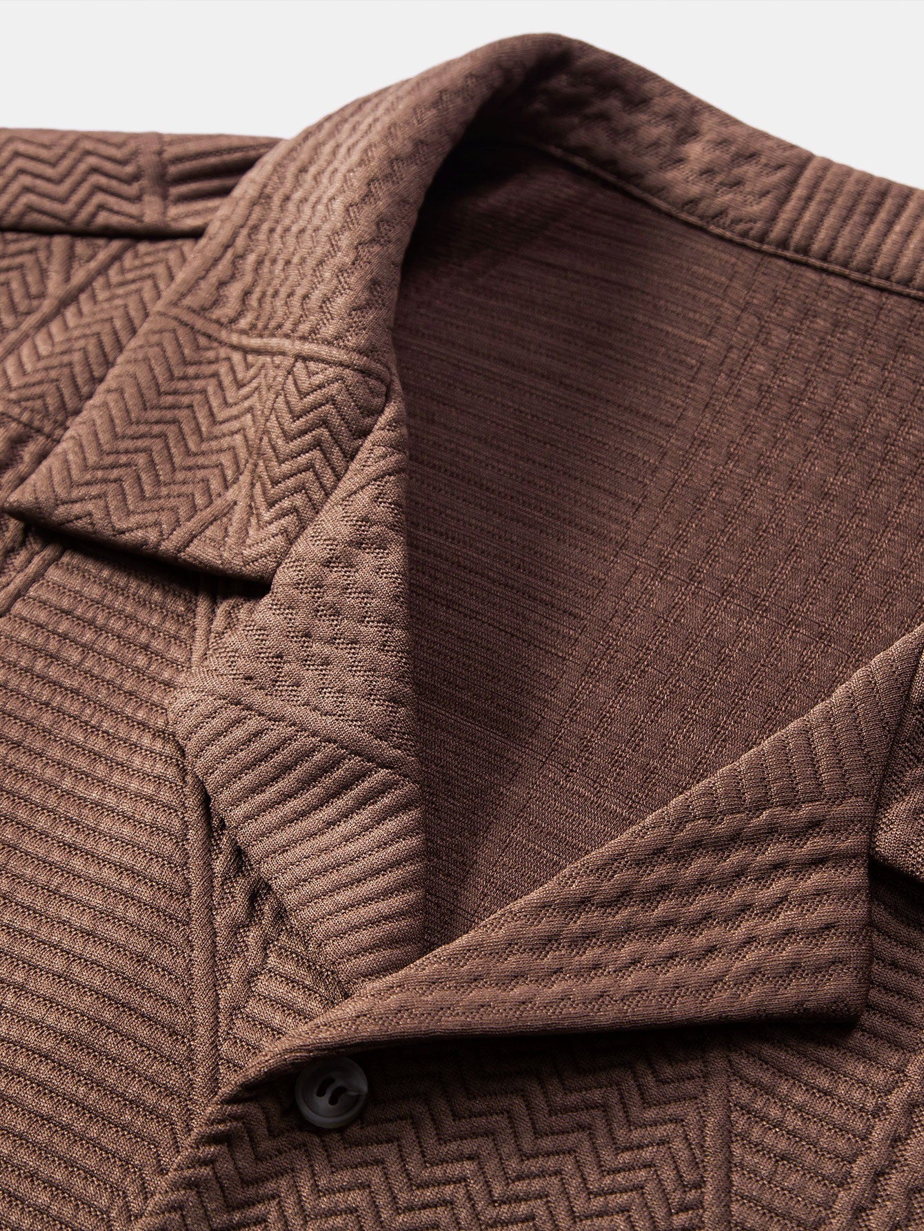 Kurzärmeliges kubanisches Hemd mit geometrischem Strukturmuster