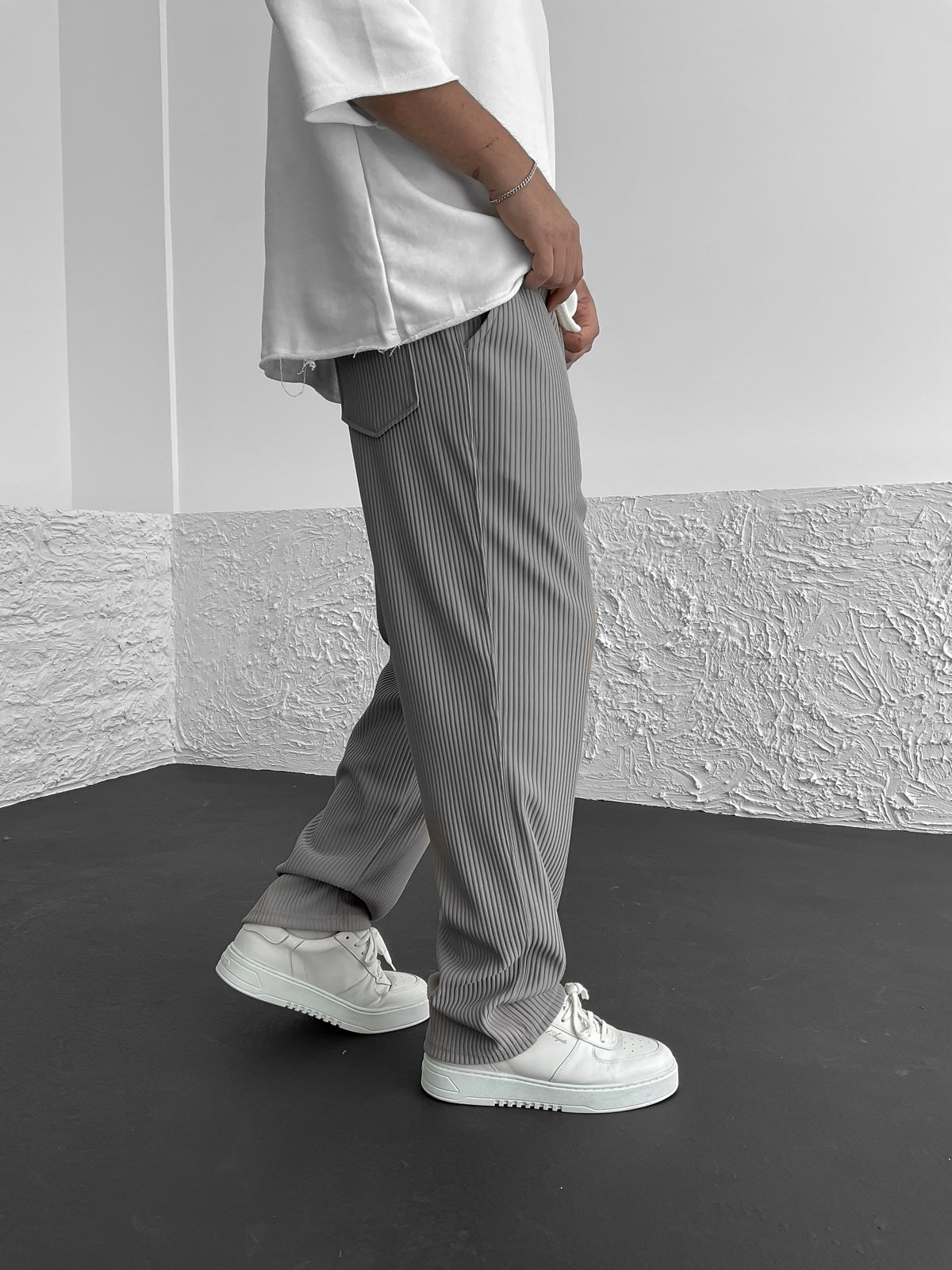 Niko - Gerippte Relaxed Fit-Hose