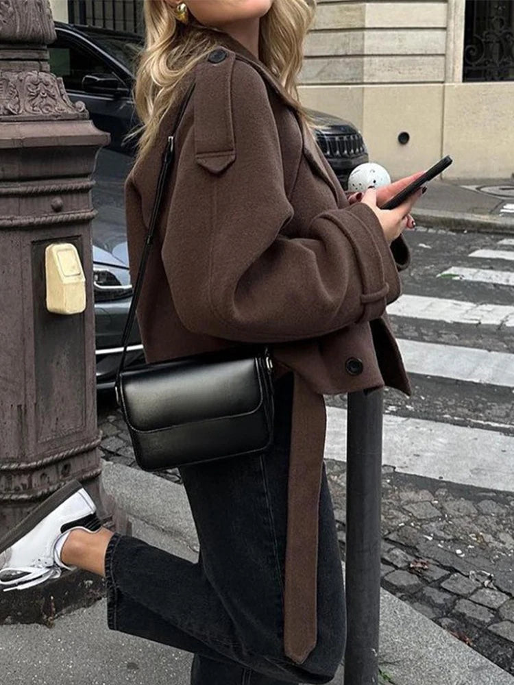 Maria - Brauner Retro-Wollmantel mit langen Ärmeln