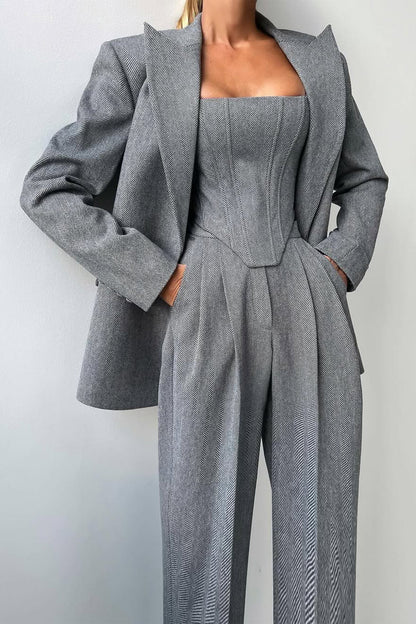 Nora - Dreiteiliges Set mit doppelreihigem Blazer