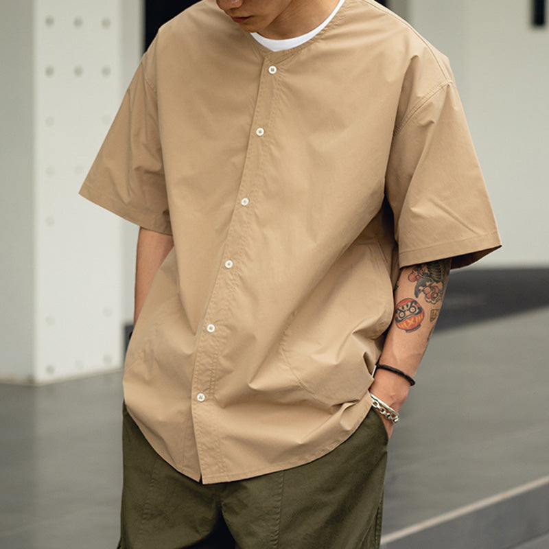 Kragenloses Vintage-Shirt mit kurzen Ärmeln