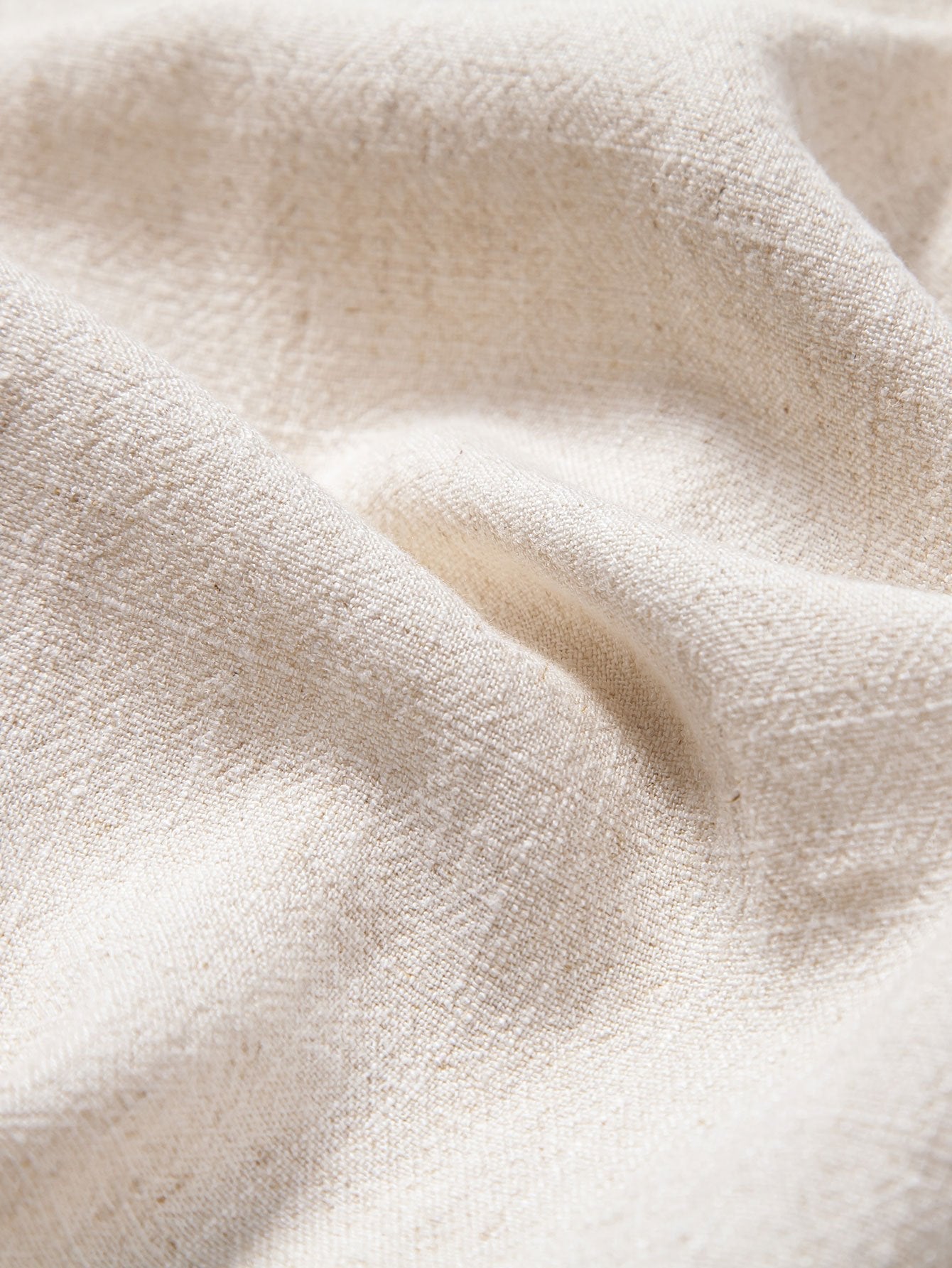 Shirt aus Leinen-Rayon-Mischgewebe mit V-Ausschnitt und gerade geschnittene Leinenhose