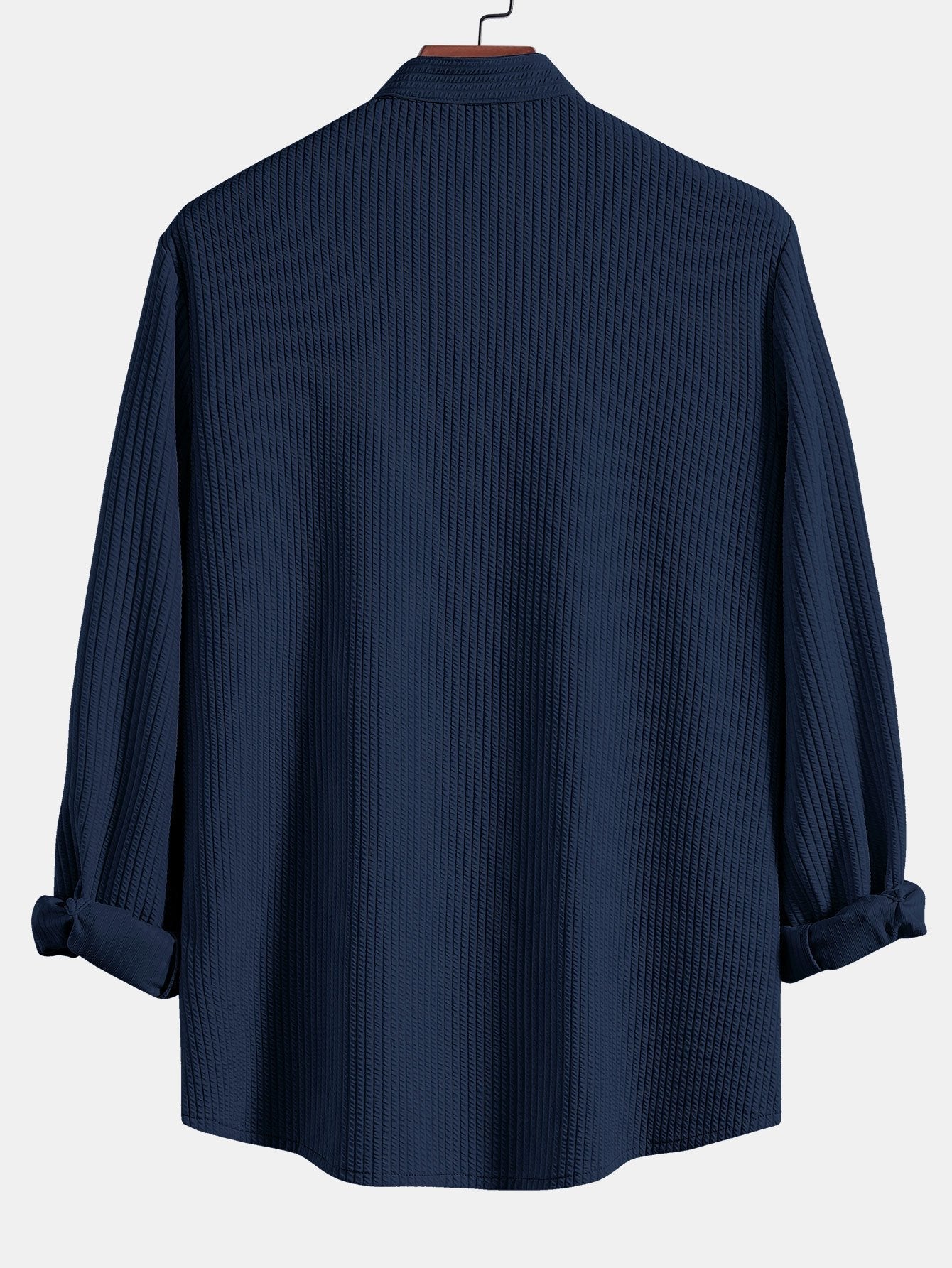 Langärmliges, figurbetontes Hemd mit geripptem Stehkragen