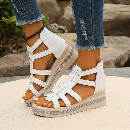 Sara - Plateausandalen mit Strassverzierung